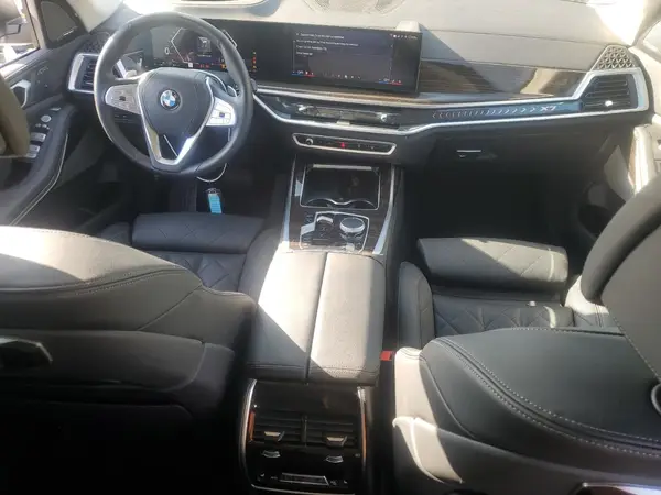 5UX23EM03S9X06688 2025 BMW X7 - Image 8