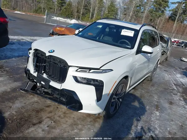 5UX23EM03S9Z64550 2025 BMW X7 - Image 2