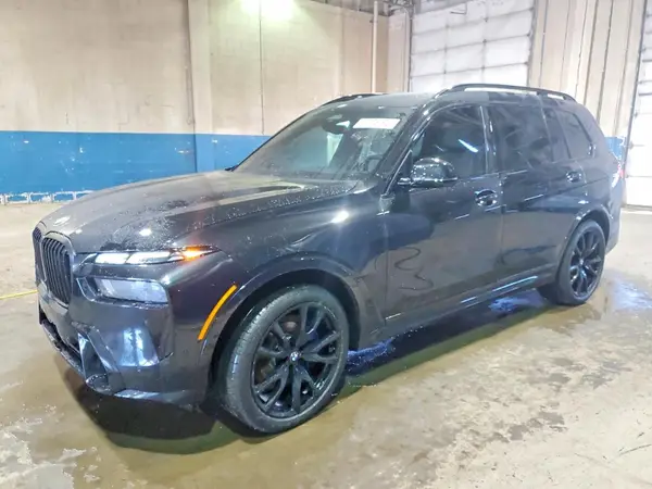 5UX23EM03T9283211 2026 BMW X7 - Image 1