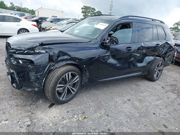 5UX23EM04P9P67524 2023 BMW X7 - Image 2