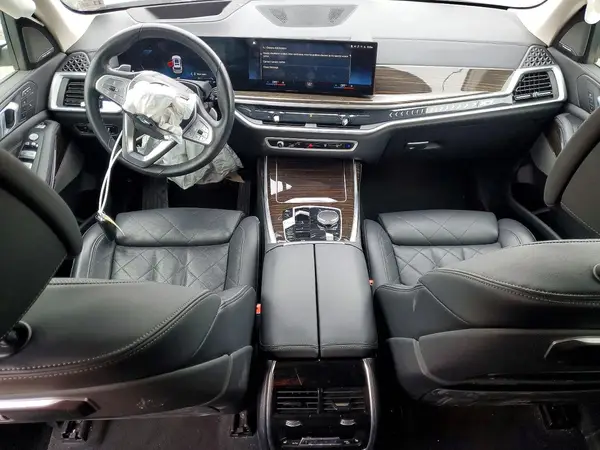 5UX23EM04P9P81391 2023 BMW X7 - Image 8