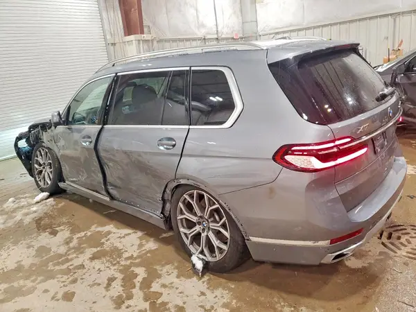 5UX23EM04P9R54939 2023 BMW X7 - Image 2