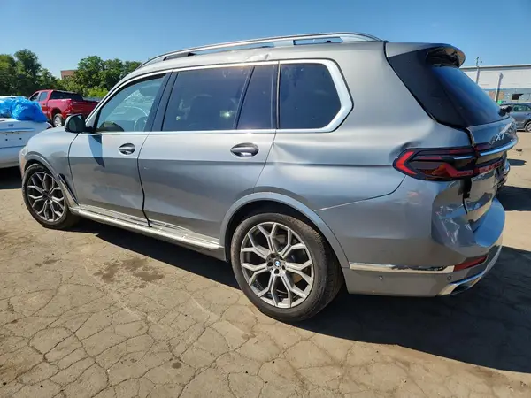 5UX23EM04P9R85107 2023 BMW X7 - Image 2