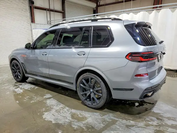 5UX23EM04R9S40456 2024 BMW X7 - Image 2