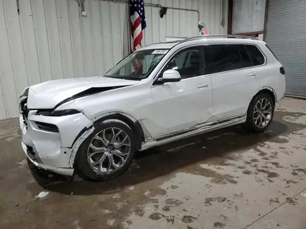 5UX23EM04R9T72679 2024 BMW X7 - Image 1