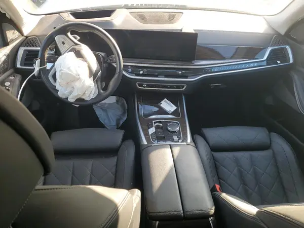 5UX23EM04R9T72679 2024 BMW X7 - Image 8