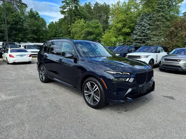 5UX23EM04R9U41824 2024 BMW X7 - Image 2