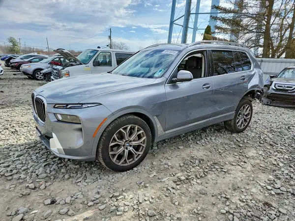5UX23EM04R9V29834 2024 BMW X7 - Image 1