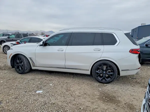 5UX23EM04R9W00499 2024 BMW X7 - Image 2