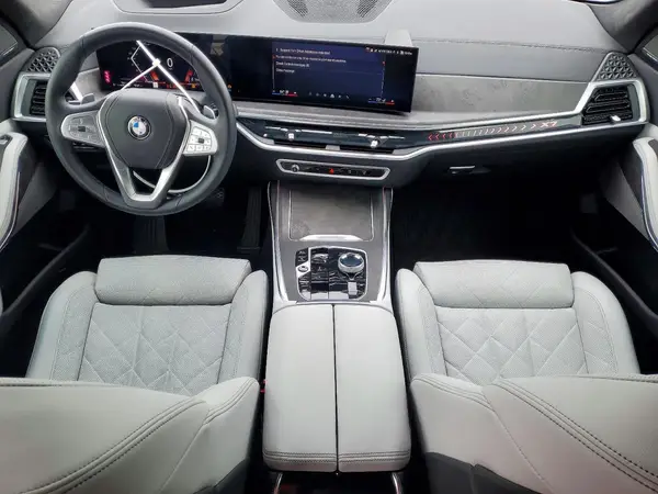 5UX23EM04R9W00499 2024 BMW X7 - Image 8