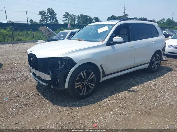 5UX23EM04R9W04519 2024 BMW X7 - Image 2