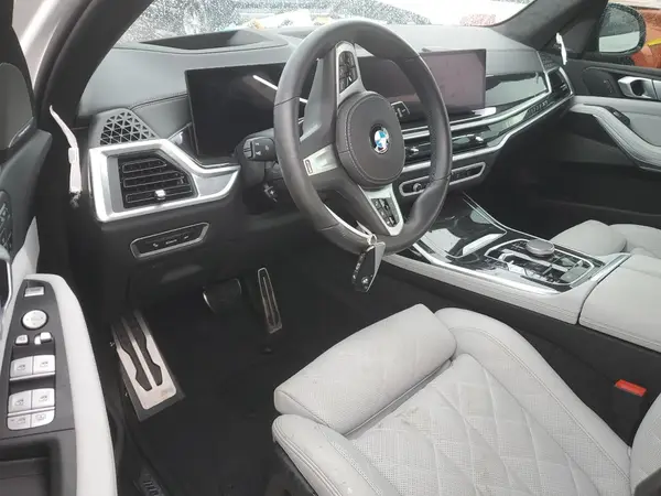 5UX23EM04R9W11289 2024 BMW X7 - Image 8