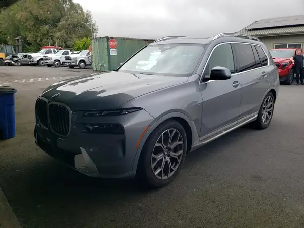5UX23EM04S9W26820 2025 BMW X7 - Image 1