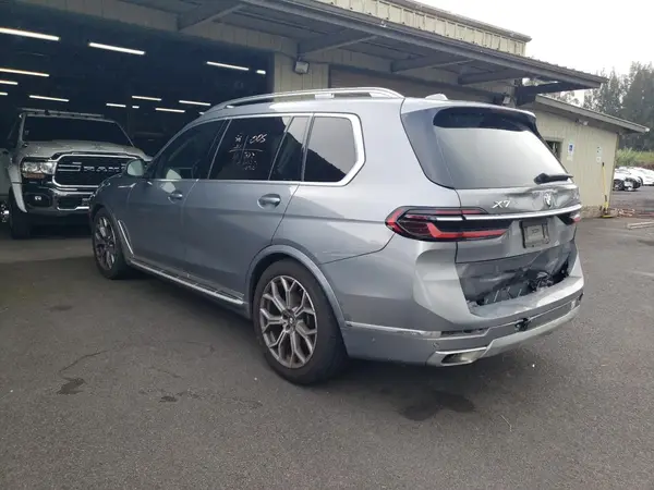 5UX23EM04S9W26820 2025 BMW X7 - Image 2