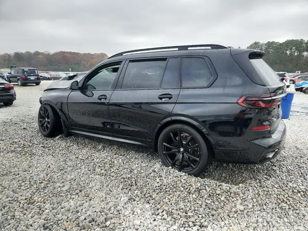 5UX23EM04S9W51796 2025 BMW X7 - Image 2