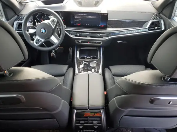 5UX23EM04S9X64678 2025 BMW X7 - Image 8