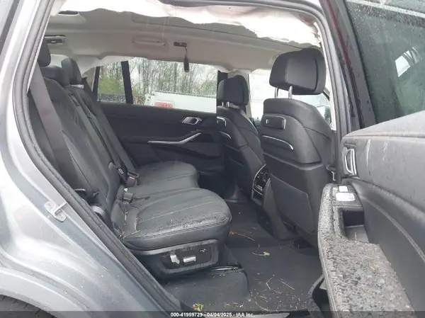 5UX23EM04S9Y18934 2025 BMW X7 - Image 8
