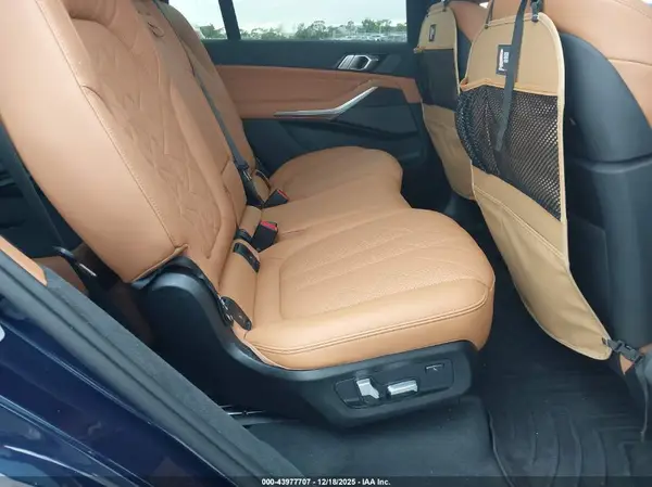 5UX23EM04S9Y31814 2025 BMW X7 - Image 8