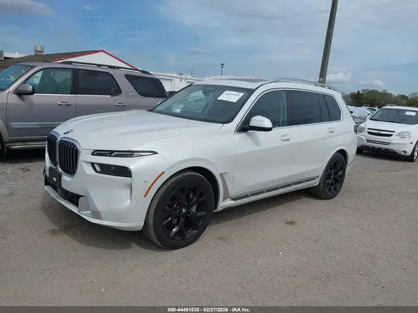5UX23EM04S9Z48941 2025 BMW X7 - Image 2