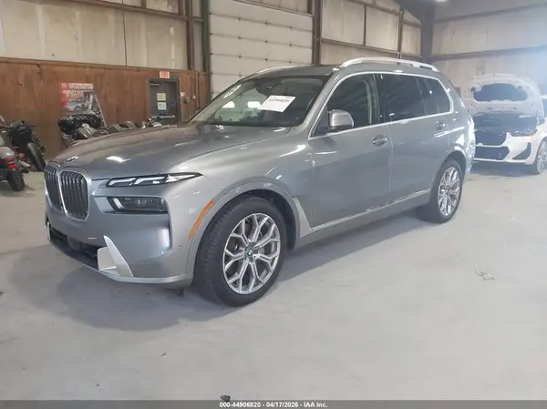 5UX23EM04S9Z58367 2025 BMW X7 - Image 2