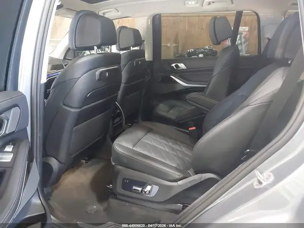 5UX23EM04S9Z58367 2025 BMW X7 - Image 8