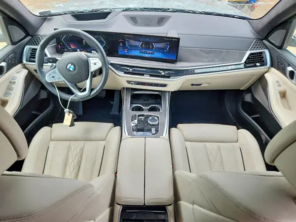5UX23EM04S9Z67165 2025 BMW X7 - Image 8