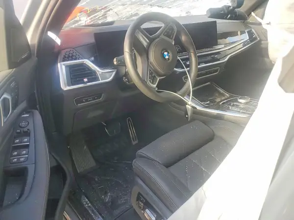 5UX23EM04T9202653 2026 BMW X7 - Image 8