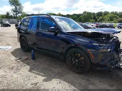 5UX23EM04T9354027 2026 BMW X7