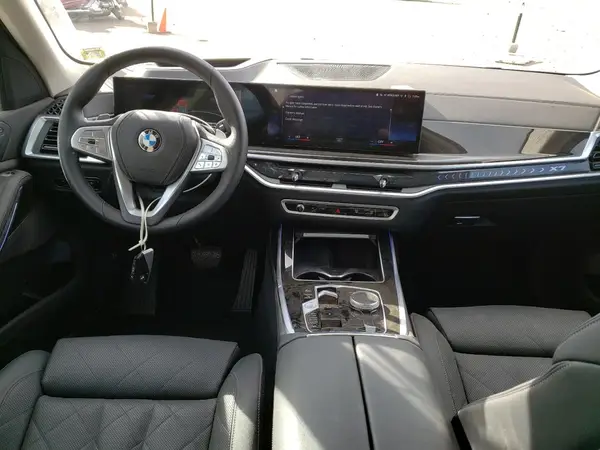 5UX23EM05P9N55814 2023 BMW X7 - Image 8