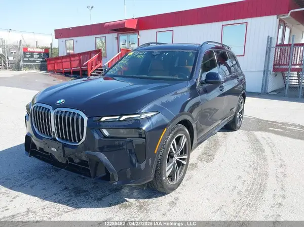 5UX23EM05P9R04731 2023 BMW X7 - Image 2