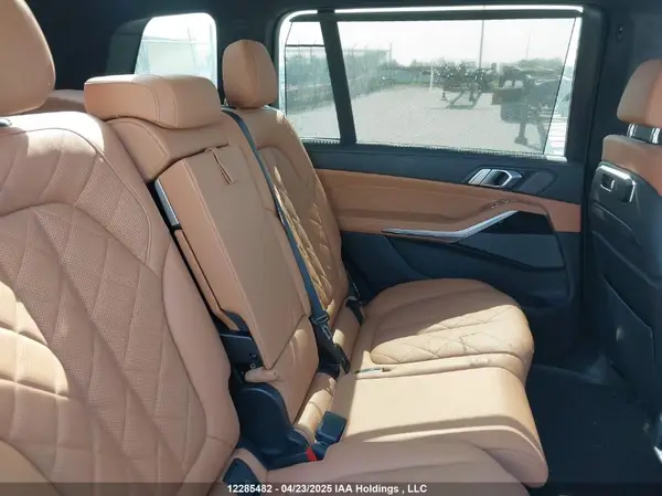 5UX23EM05P9R04731 2023 BMW X7 - Image 8