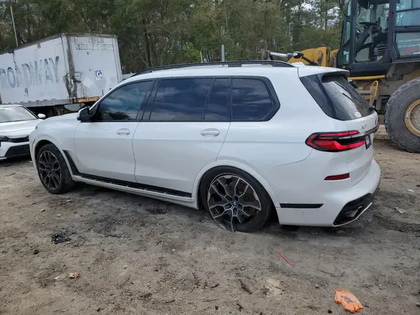 5UX23EM05R9S68119 2024 BMW X7 - Image 2