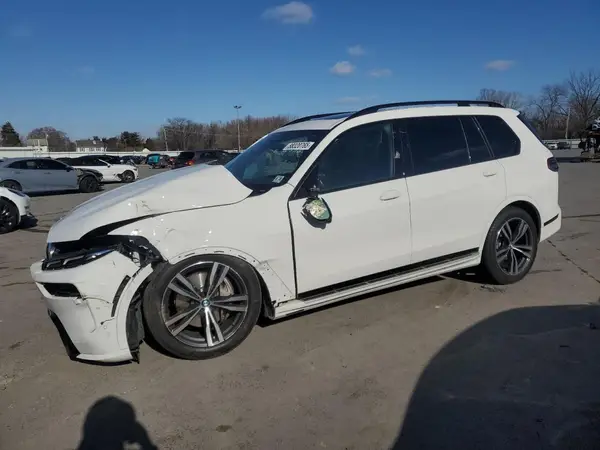 5UX23EM05R9S88273 2024 BMW X7 - Image 1