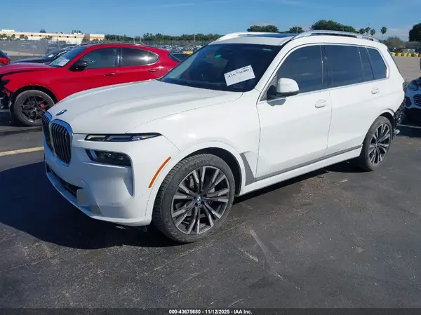 5UX23EM05R9U17855 2024 BMW X7 - Image 2