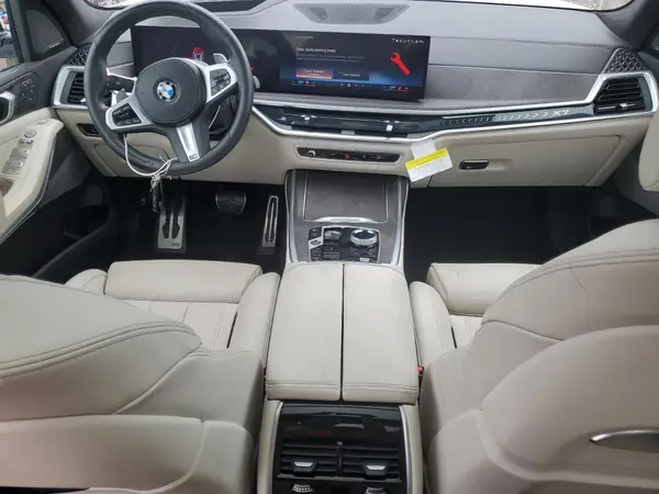 5UX23EM05R9V01108 2024 BMW X7 - Image 8