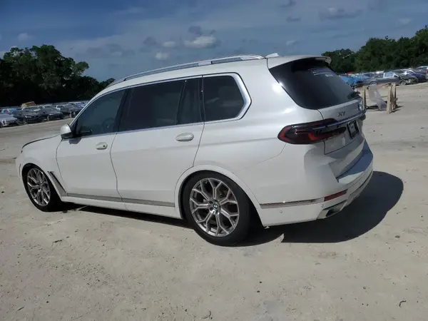 5UX23EM05S9W54965 2025 BMW X7 - Image 2