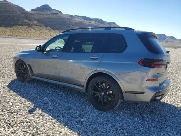 5UX23EM05S9W76125 2025 BMW X7 - Image 2