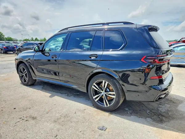 5UX23EM05S9W78392 2025 BMW X7 - Image 2