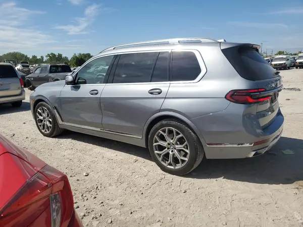 5UX23EM05S9X08877 2025 BMW X7 - Image 2