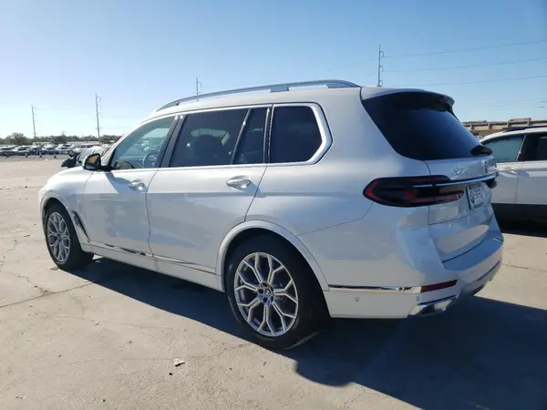 5UX23EM05S9X32077 2025 BMW X7 - Image 2