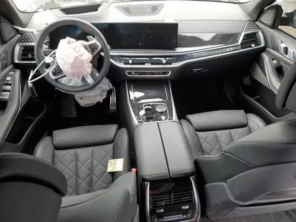 5UX23EM05S9X81702 2025 BMW X7 - Image 8