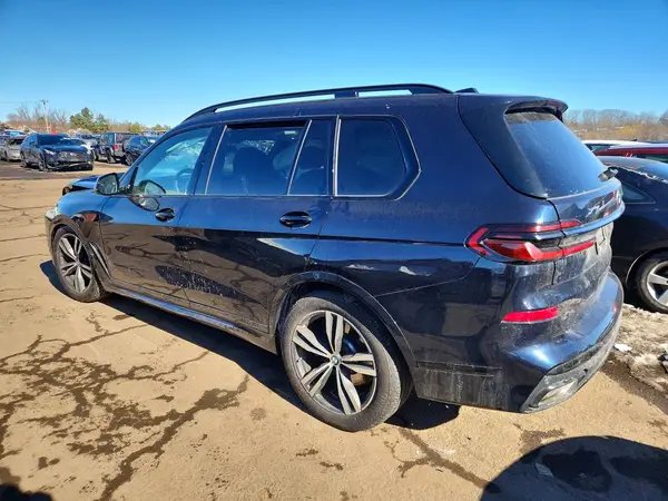 5UX23EM05S9X84485 2025 BMW X7 - Image 2