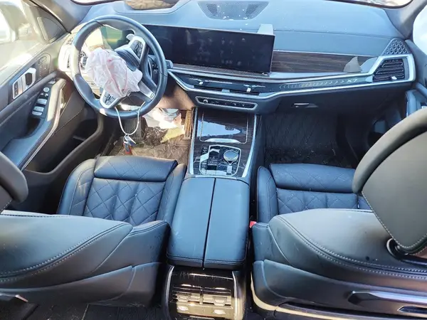 5UX23EM05S9X84485 2025 BMW X7 - Image 8