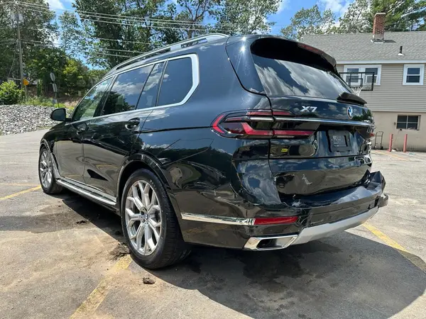 5UX23EM05S9Y15072 2025 BMW X7 - Image 2