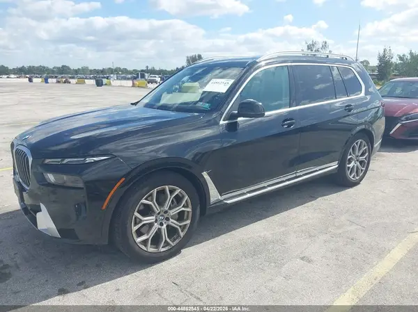 5UX23EM05S9Y27481 2025 BMW X7 - Image 2