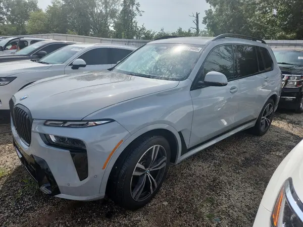 5UX23EM05S9Z34241 2025 BMW X7 - Image 1