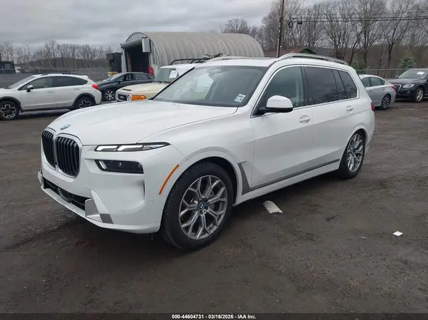 5UX23EM05S9Z99591 2025 BMW X7 - Image 2