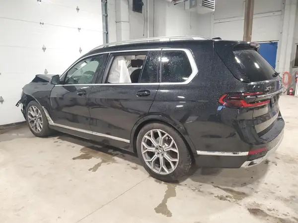 5UX23EM05T9024400 2026 BMW X7 - Image 2