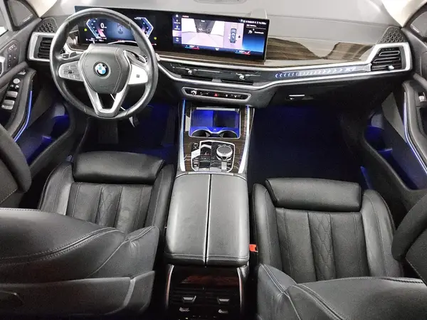 5UX23EM06P9N65266 2023 BMW X7 - Image 8
