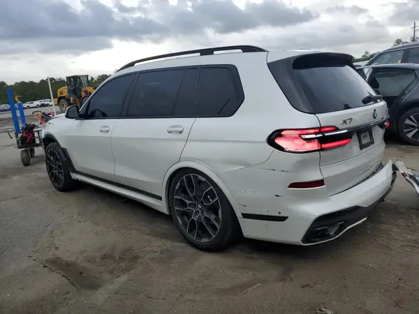 5UX23EM06P9P35206 2023 BMW X7 - Image 2